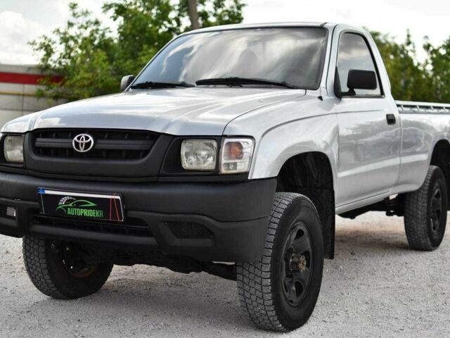 Тойота Хайлюкс 2005 в Кривом Роге на Automoto.ua Серый Тойота Хайлюкс, объемом двигателя 2.8 л и пробегом 439 тыс. км за 9999 $, фото 8 на Automoto.ua