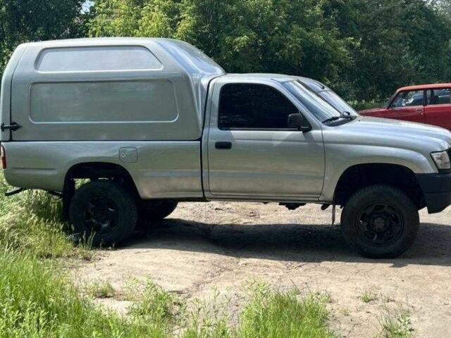 Тойота Хайлюкс 2005 в Кривом Роге на Automoto.ua Серый Тойота Хайлюкс, объемом двигателя 2.8 л и пробегом 439 тыс. км за 9999 $, фото 1 на Automoto.ua