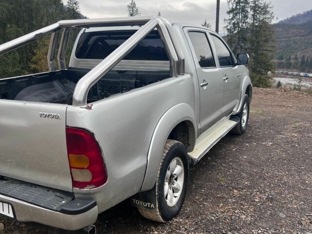 Серый Тойота Хайлюкс, объемом двигателя 2.5 л и пробегом 350 тыс. км за 10300 $, фото 5 на Automoto.ua