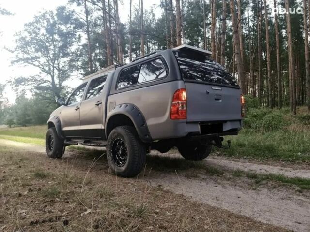 Серый Тойота Хайлюкс, объемом двигателя 0 л и пробегом 250 тыс. км за 2750 $, фото 5 на Automoto.ua