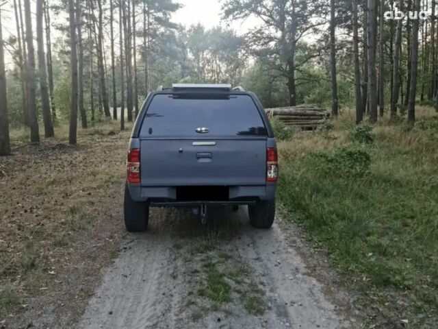 Серый Тойота Хайлюкс, объемом двигателя 0 л и пробегом 250 тыс. км за 2750 $, фото 2 на Automoto.ua