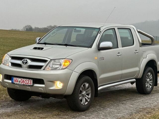 Сірий Тойота Хайлюкс, об'ємом двигуна 3 л та пробігом 210 тис. км за 4500 $, фото 1 на Automoto.ua