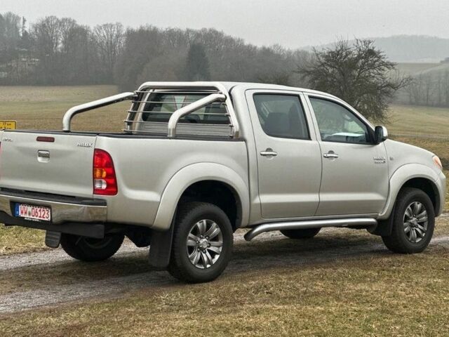 Сірий Тойота Хайлюкс, об'ємом двигуна 3 л та пробігом 210 тис. км за 4500 $, фото 4 на Automoto.ua