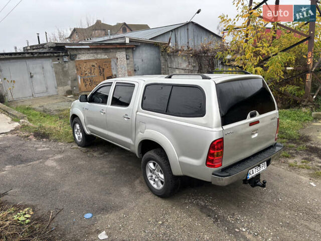 Сірий Тойота Хайлюкс, об'ємом двигуна 3 л та пробігом 313 тис. км за 17500 $, фото 6 на Automoto.ua