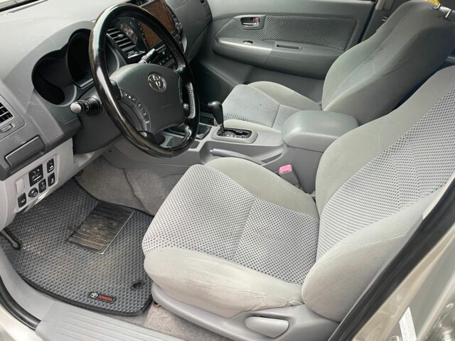 Тойота Хайлюкс 2009 в Киеве на Automoto.ua Серый Тойота Хайлюкс, объемом двигателя 3 л и пробегом 312 тыс. км за 17500 $, фото 8 на Automoto.ua