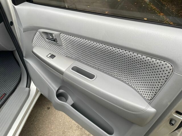 Тойота Хайлюкс 2009 в Киеве на Automoto.ua Серый Тойота Хайлюкс, объемом двигателя 3 л и пробегом 312 тыс. км за 17500 $, фото 16 на Automoto.ua