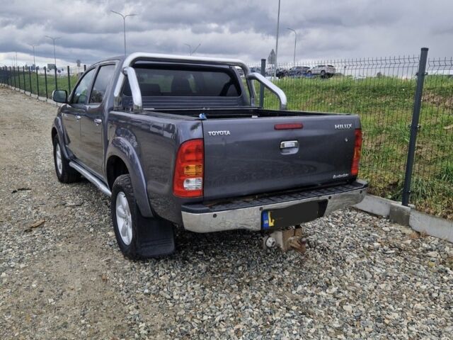Тойота Хайлюкс 2011 в Львове на Automoto.ua Серый Тойота Хайлюкс, объемом двигателя 3 л и пробегом 200 тыс. км за 7569 $, фото 2 на Automoto.ua