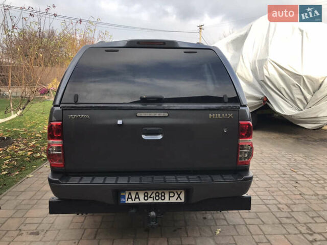 Сірий Тойота Хайлюкс, об'ємом двигуна 2.5 л та пробігом 181 тис. км за 18500 $, фото 6 на Automoto.ua