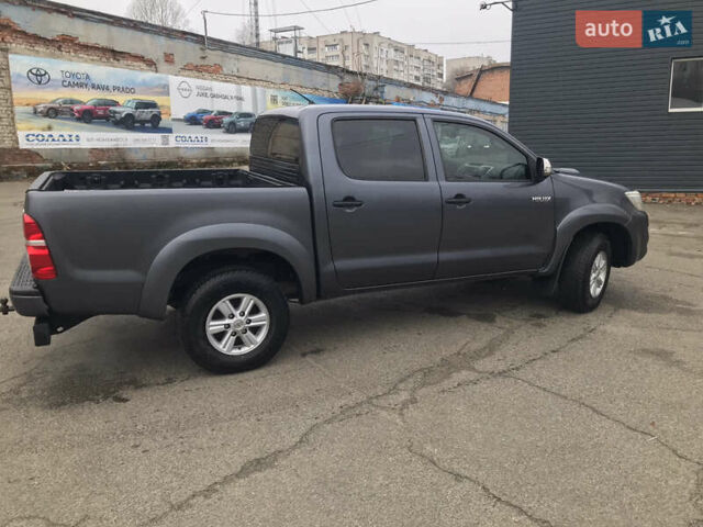 Серый Тойота Хайлюкс, объемом двигателя 2.49 л и пробегом 263 тыс. км за 22000 $, фото 6 на Automoto.ua