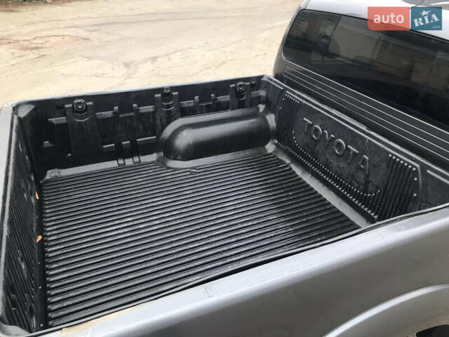 Серый Тойота Хайлюкс, объемом двигателя 2.49 л и пробегом 263 тыс. км за 22000 $, фото 8 на Automoto.ua