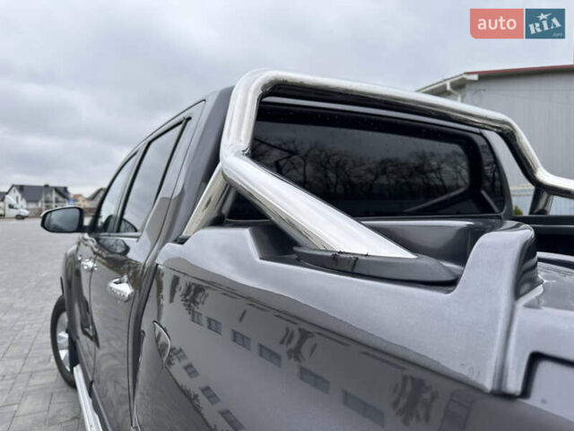 Тойота Хайлюкс 2015 у Луцьку на Automoto.ua Сірий Тойота Хайлюкс, об'ємом двигуна 2.39 л та пробігом 258 тис. км за 26000 $, фото 10 на Automoto.ua