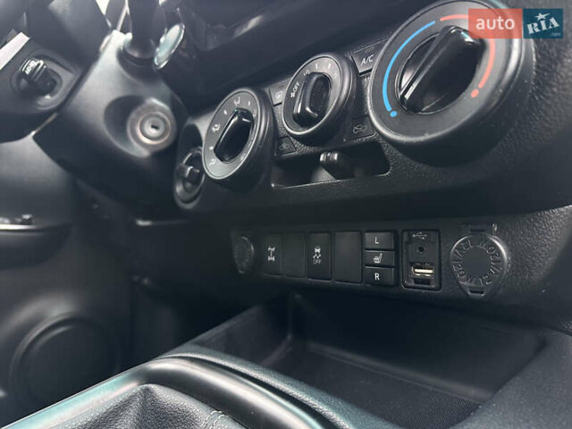 Тойота Хайлюкс 2015 у Луцьку на Automoto.ua Сірий Тойота Хайлюкс, об'ємом двигуна 2.39 л та пробігом 258 тис. км за 26000 $, фото 12 на Automoto.ua