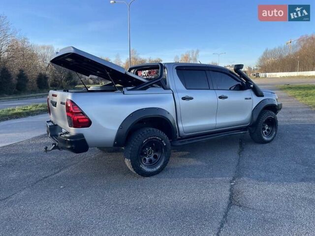 Серый Тойота Хайлюкс, объемом двигателя 2.76 л и пробегом 128 тыс. км за 35000 $, фото 5 на Automoto.ua