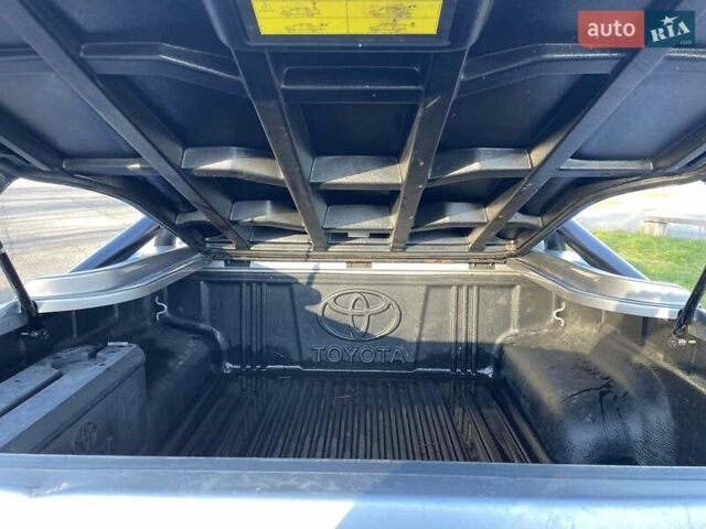 Серый Тойота Хайлюкс, объемом двигателя 2.76 л и пробегом 128 тыс. км за 35000 $, фото 46 на Automoto.ua