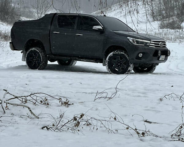 Сірий Тойота Хайлюкс, об'ємом двигуна 2.4 л та пробігом 299 тис. км за 29500 $, фото 17 на Automoto.ua