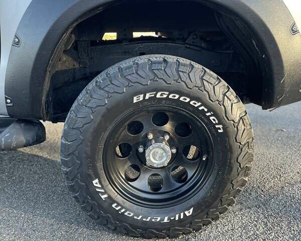 Серый Тойота Хайлюкс, объемом двигателя 2.76 л и пробегом 128 тыс. км за 35000 $, фото 48 на Automoto.ua