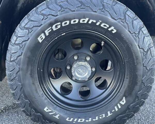 Серый Тойота Хайлюкс, объемом двигателя 2.76 л и пробегом 128 тыс. км за 35000 $, фото 49 на Automoto.ua