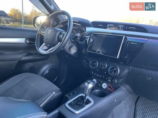 Серый Тойота Хайлюкс, объемом двигателя 2.76 л и пробегом 128 тыс. км за 35000 $, фото 31 на Automoto.ua