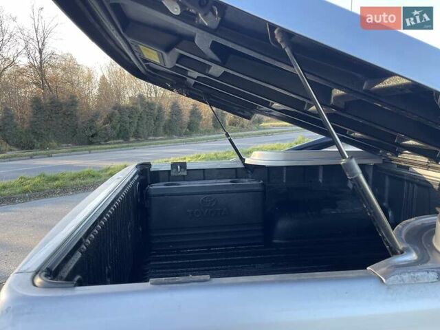 Серый Тойота Хайлюкс, объемом двигателя 2.76 л и пробегом 128 тыс. км за 35000 $, фото 44 на Automoto.ua