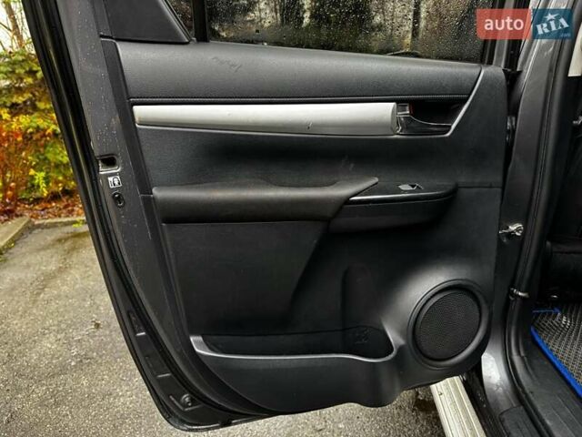 Сірий Тойота Хайлюкс, об'ємом двигуна 2.4 л та пробігом 188 тис. км за 24490 $, фото 26 на Automoto.ua