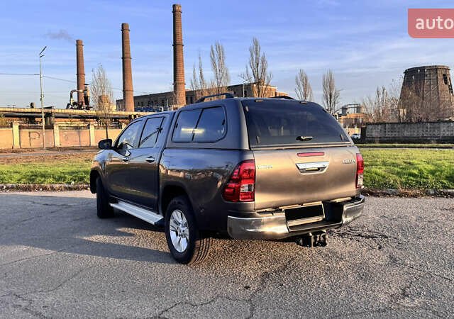 Серый Тойота Хайлюкс, объемом двигателя 2.4 л и пробегом 187 тыс. км за 25000 $, фото 3 на Automoto.ua