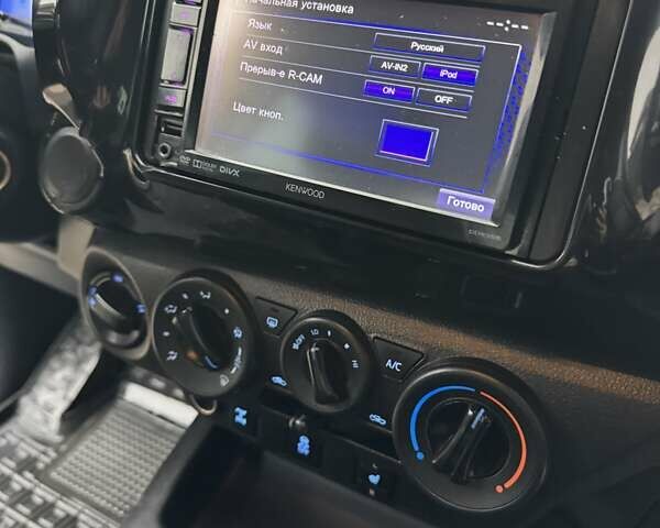 Серый Тойота Хайлюкс, объемом двигателя 2.39 л и пробегом 377 тыс. км за 21700 $, фото 25 на Automoto.ua