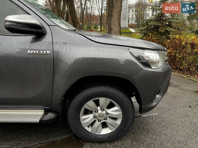 Сірий Тойота Хайлюкс, об'ємом двигуна 2.4 л та пробігом 188 тис. км за 24490 $, фото 5 на Automoto.ua