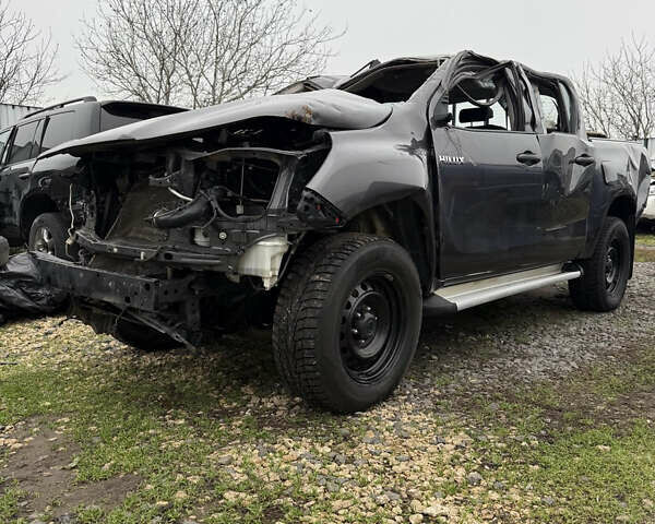 Серый Тойота Хайлюкс, объемом двигателя 2.4 л и пробегом 150 тыс. км за 10500 $, фото 3 на Automoto.ua