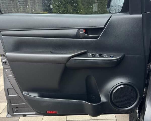 Серый Тойота Хайлюкс, объемом двигателя 2.39 л и пробегом 377 тыс. км за 21700 $, фото 31 на Automoto.ua