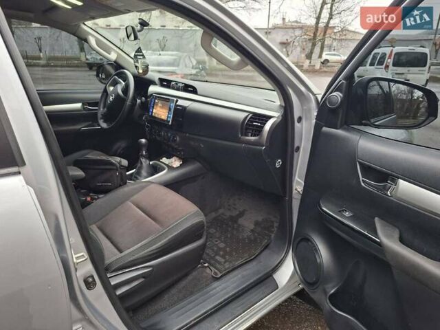 Серый Тойота Хайлюкс, объемом двигателя 2.39 л и пробегом 360 тыс. км за 24900 $, фото 6 на Automoto.ua