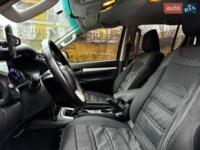 Сірий Тойота Хайлюкс, об'ємом двигуна 2.4 л та пробігом 188 тис. км за 24490 $, фото 24 на Automoto.ua