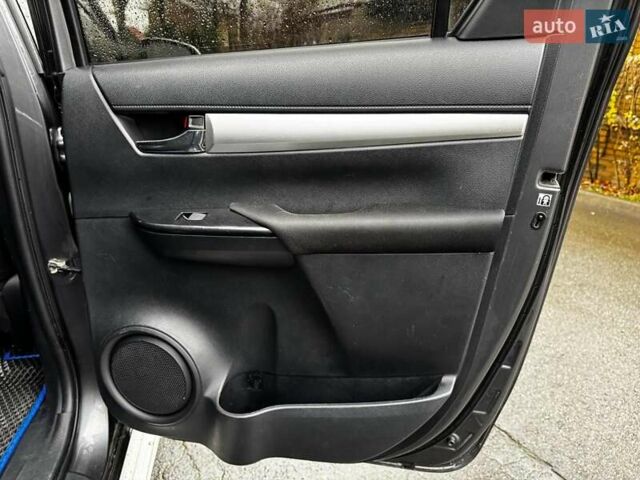 Сірий Тойота Хайлюкс, об'ємом двигуна 2.4 л та пробігом 188 тис. км за 24490 $, фото 60 на Automoto.ua