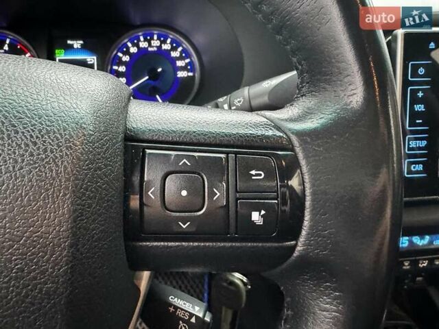 Сірий Тойота Хайлюкс, об'ємом двигуна 2.4 л та пробігом 188 тис. км за 24490 $, фото 17 на Automoto.ua