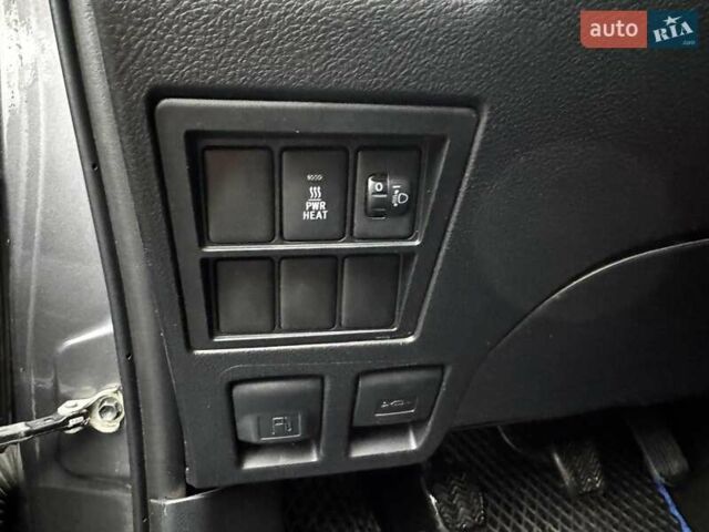 Сірий Тойота Хайлюкс, об'ємом двигуна 2.4 л та пробігом 188 тис. км за 24490 $, фото 46 на Automoto.ua