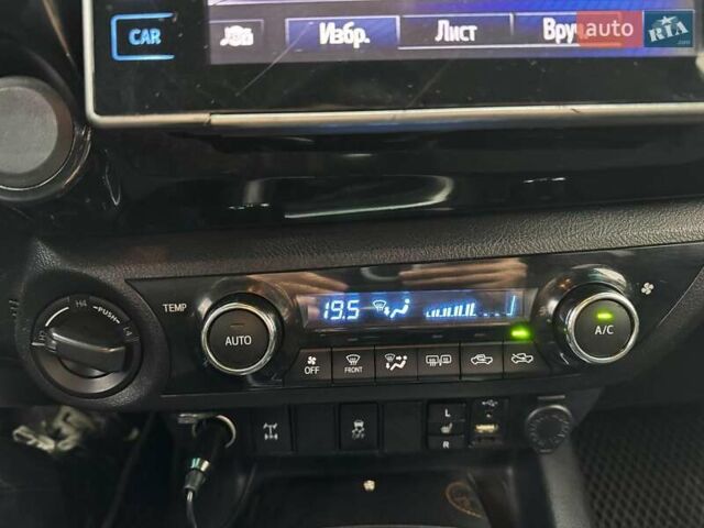 Сірий Тойота Хайлюкс, об'ємом двигуна 2.4 л та пробігом 188 тис. км за 24490 $, фото 20 на Automoto.ua