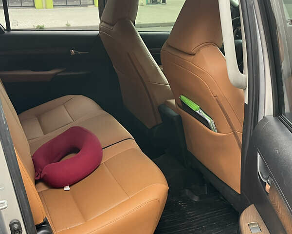 Серый Тойота Хайлюкс, объемом двигателя 2.39 л и пробегом 120 тыс. км за 27800 $, фото 4 на Automoto.ua