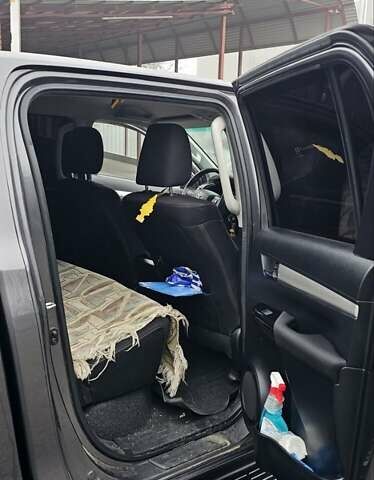 Серый Тойота Хайлюкс, объемом двигателя 2.4 л и пробегом 80 тыс. км за 32500 $, фото 10 на Automoto.ua