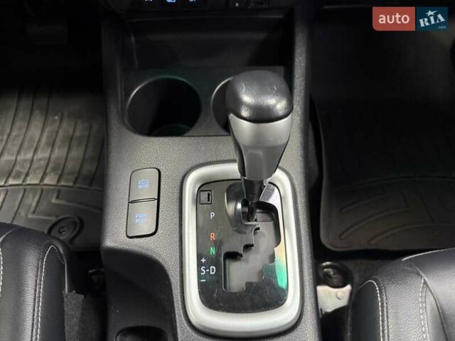 Тойота Хайлюкс 2018 в Киеве на Automoto.ua Серый Тойота Хайлюкс, объемом двигателя 2.39 л и пробегом 131 тыс. км за 30990 $, фото 27 на Automoto.ua