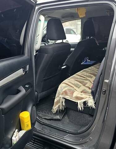 Серый Тойота Хайлюкс, объемом двигателя 2.4 л и пробегом 80 тыс. км за 32500 $, фото 3 на Automoto.ua