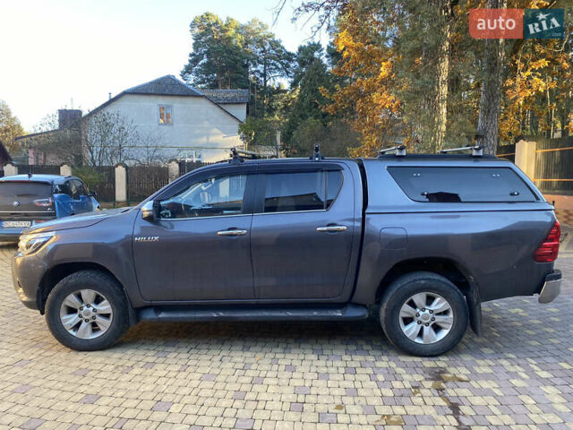 Серый Тойота Хайлюкс, объемом двигателя 2.4 л и пробегом 126 тыс. км за 30000 $, фото 3 на Automoto.ua