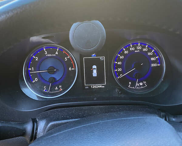 Серый Тойота Хайлюкс, объемом двигателя 2.4 л и пробегом 126 тыс. км за 30000 $, фото 7 на Automoto.ua