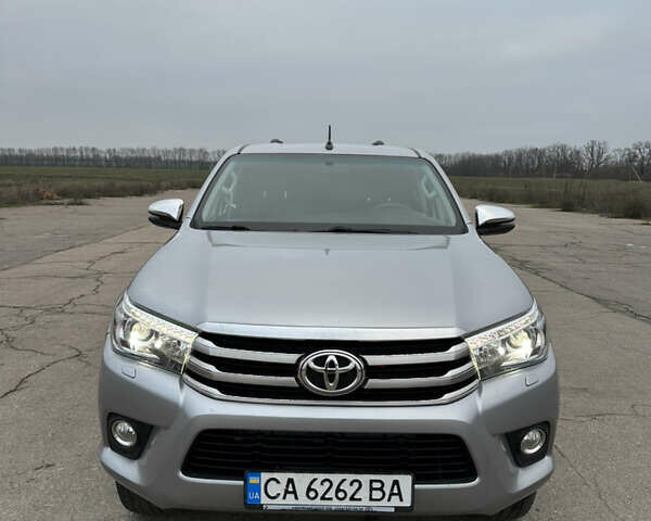 Серый Тойота Хайлюкс, объемом двигателя 2.39 л и пробегом 109 тыс. км за 28620 $, фото 1 на Automoto.ua