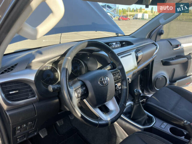 Сірий Тойота Хайлюкс, об'ємом двигуна 2.39 л та пробігом 190 тис. км за 32550 $, фото 44 на Automoto.ua