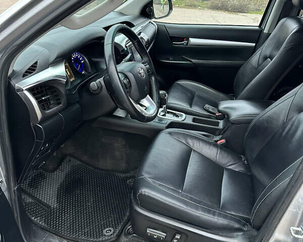 Серый Тойота Хайлюкс, объемом двигателя 2.39 л и пробегом 109 тыс. км за 28620 $, фото 5 на Automoto.ua