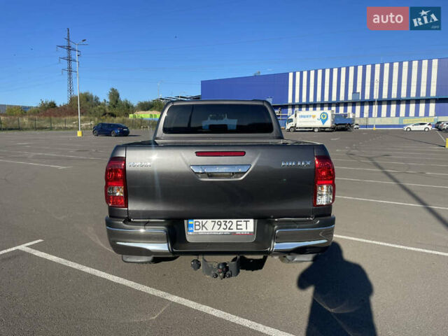 Сірий Тойота Хайлюкс, об'ємом двигуна 2.39 л та пробігом 190 тис. км за 32550 $, фото 6 на Automoto.ua