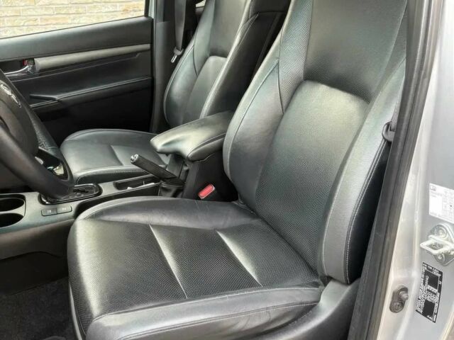 Серый Тойота Хайлюкс, объемом двигателя 2.8 л и пробегом 23 тыс. км за 33000 $, фото 3 на Automoto.ua