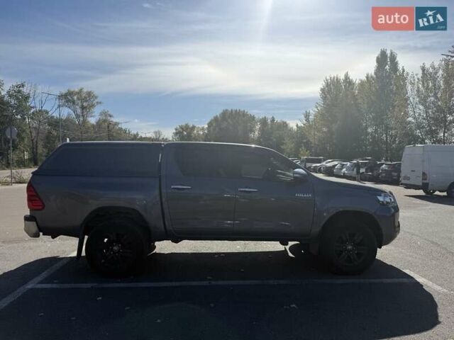 Сірий Тойота Хайлюкс, об'ємом двигуна 2.39 л та пробігом 85 тис. км за 29000 $, фото 1 на Automoto.ua