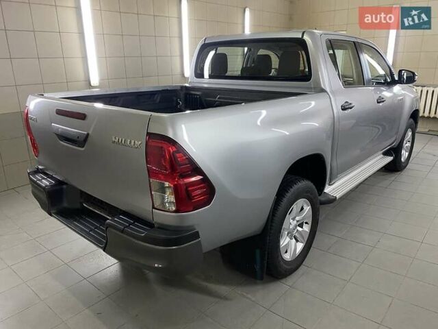 Серый Тойота Хайлюкс, объемом двигателя 2.4 л и пробегом 10 тыс. км за 41999 $, фото 5 на Automoto.ua