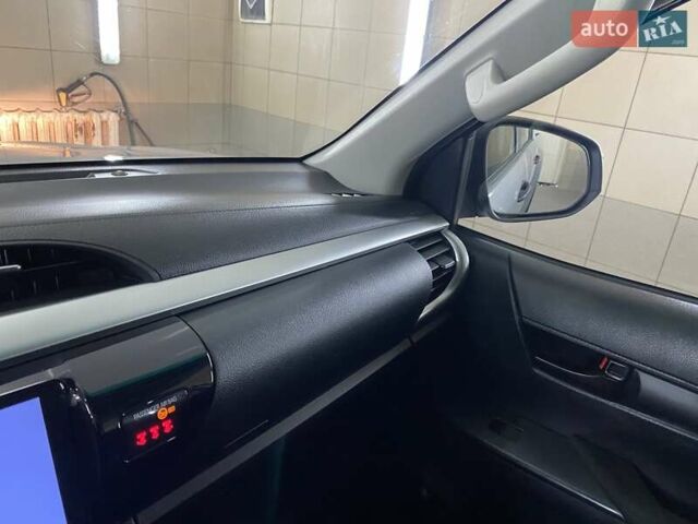 Серый Тойота Хайлюкс, объемом двигателя 2.4 л и пробегом 10 тыс. км за 41999 $, фото 21 на Automoto.ua