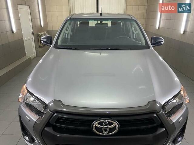 Серый Тойота Хайлюкс, объемом двигателя 2.4 л и пробегом 10 тыс. км за 41999 $, фото 6 на Automoto.ua